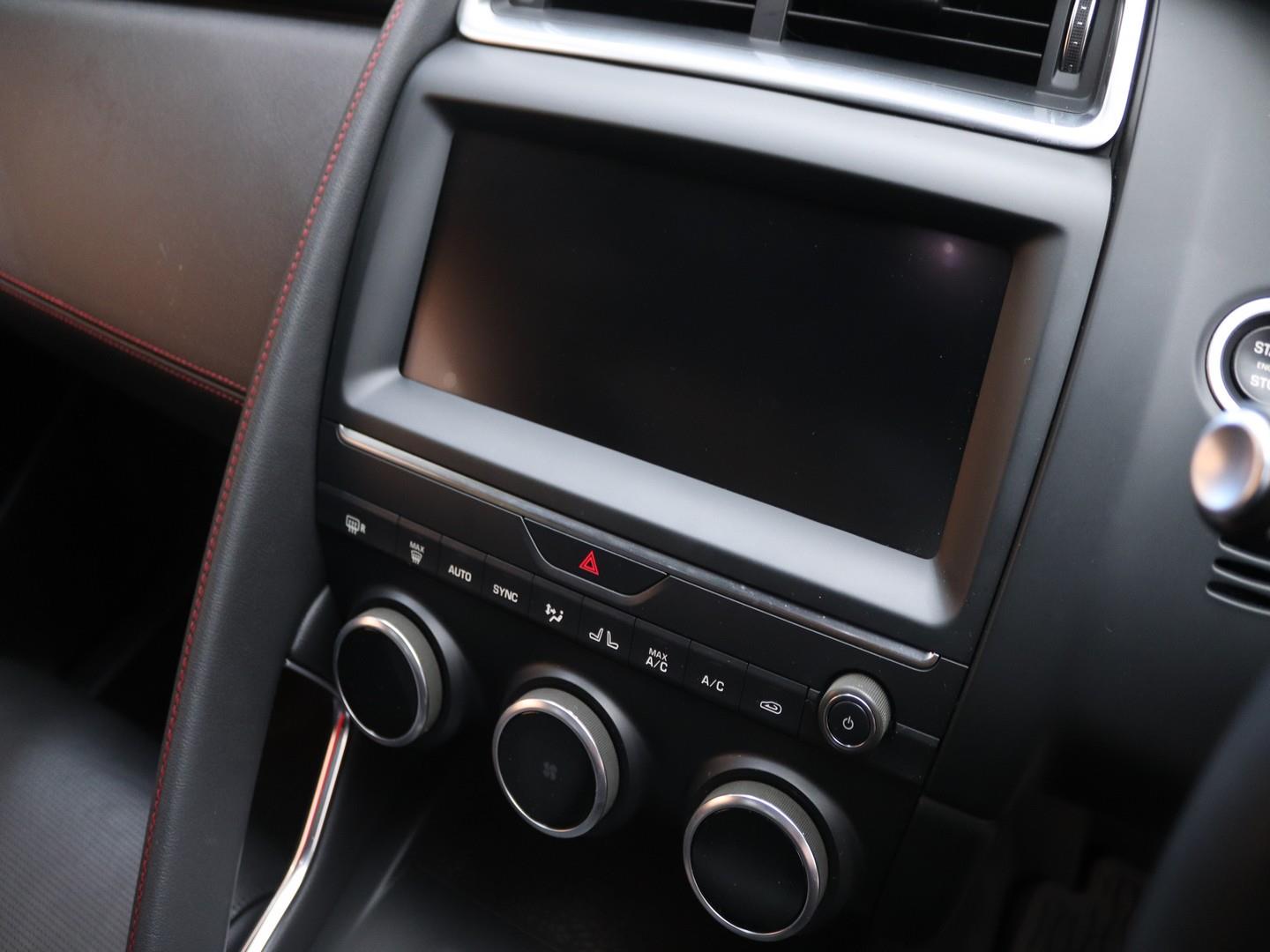2019 Jaguar E-Pace P250 AWD R-Dynamic SE First Edition image 10