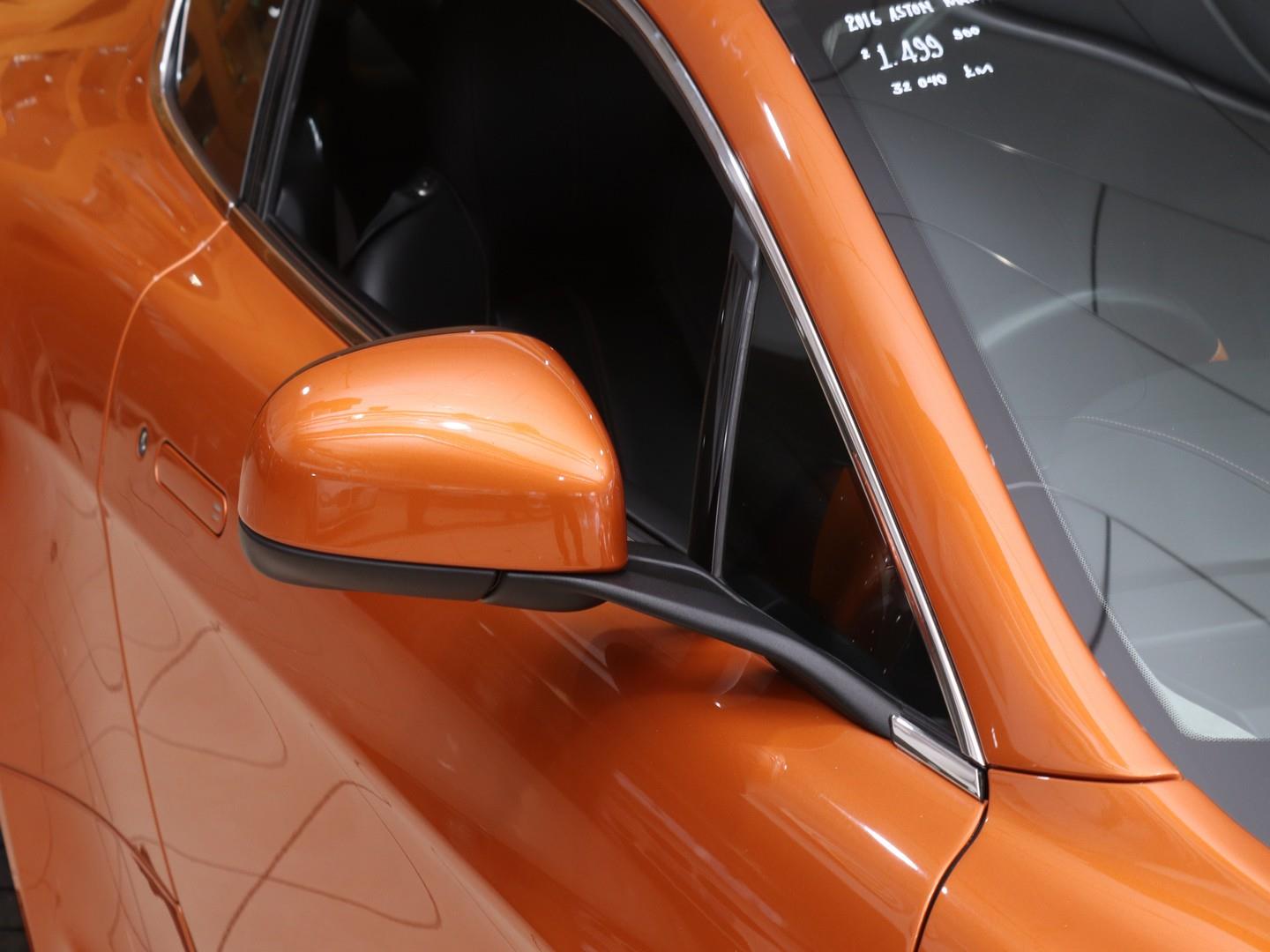 2016 Aston Martin Vantage Coupe image 7