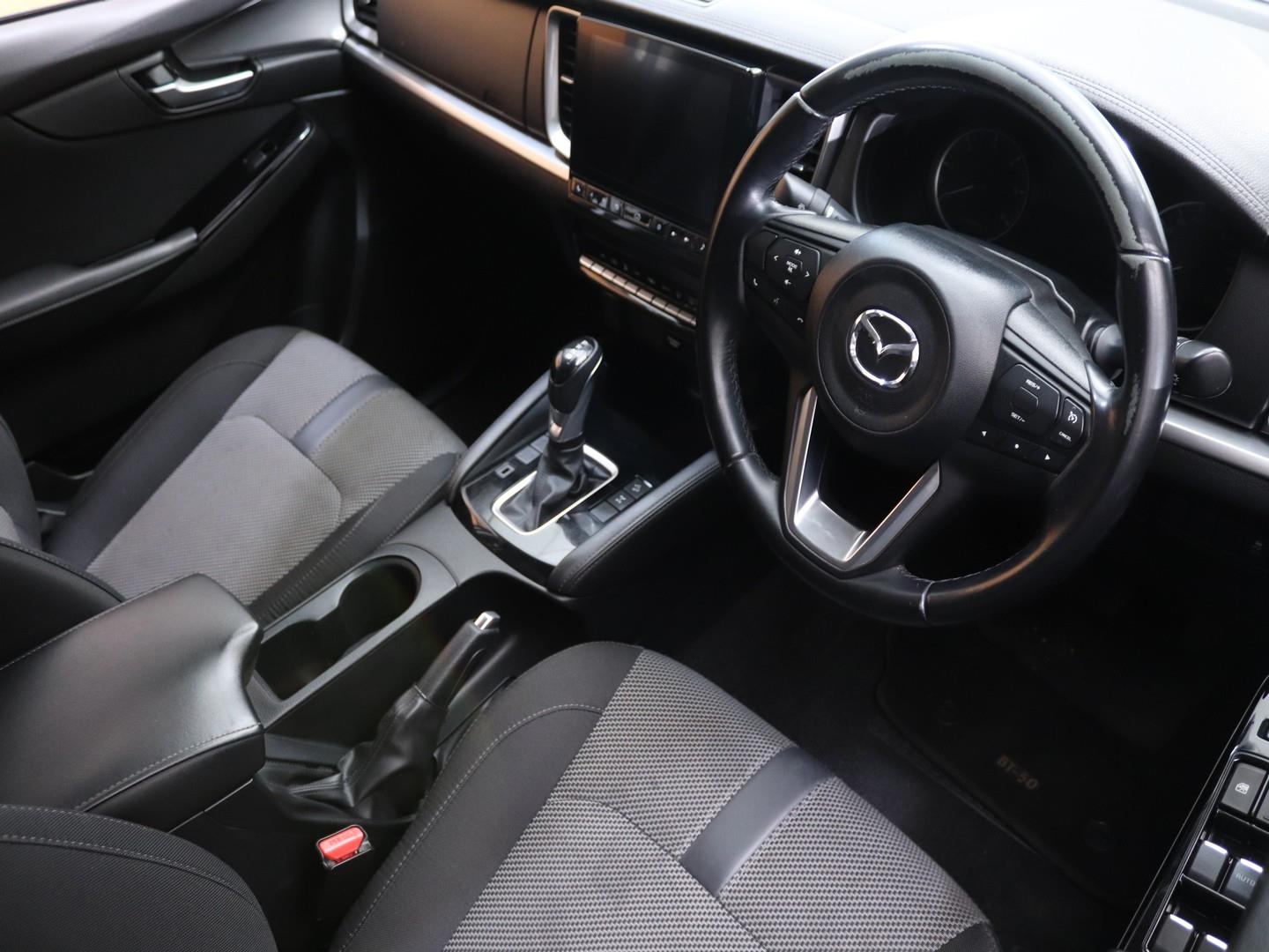 2022 Mazda BT-50 3.0TD Double Cab Dynamic image 8