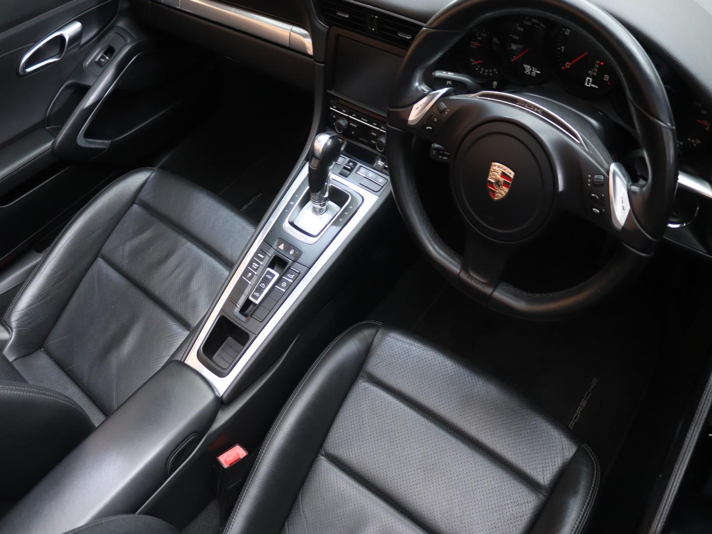 2013 Porsche 911 Carrera Cabriolet Auto image 10