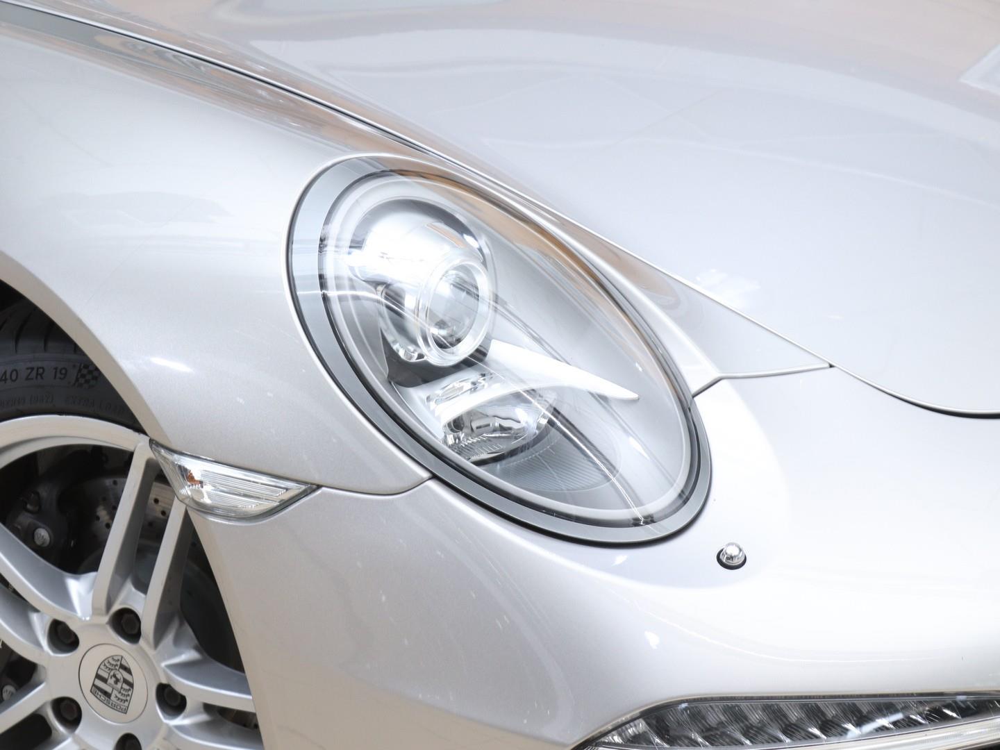 2013 Porsche 911 Carrera Cabriolet Auto image 6