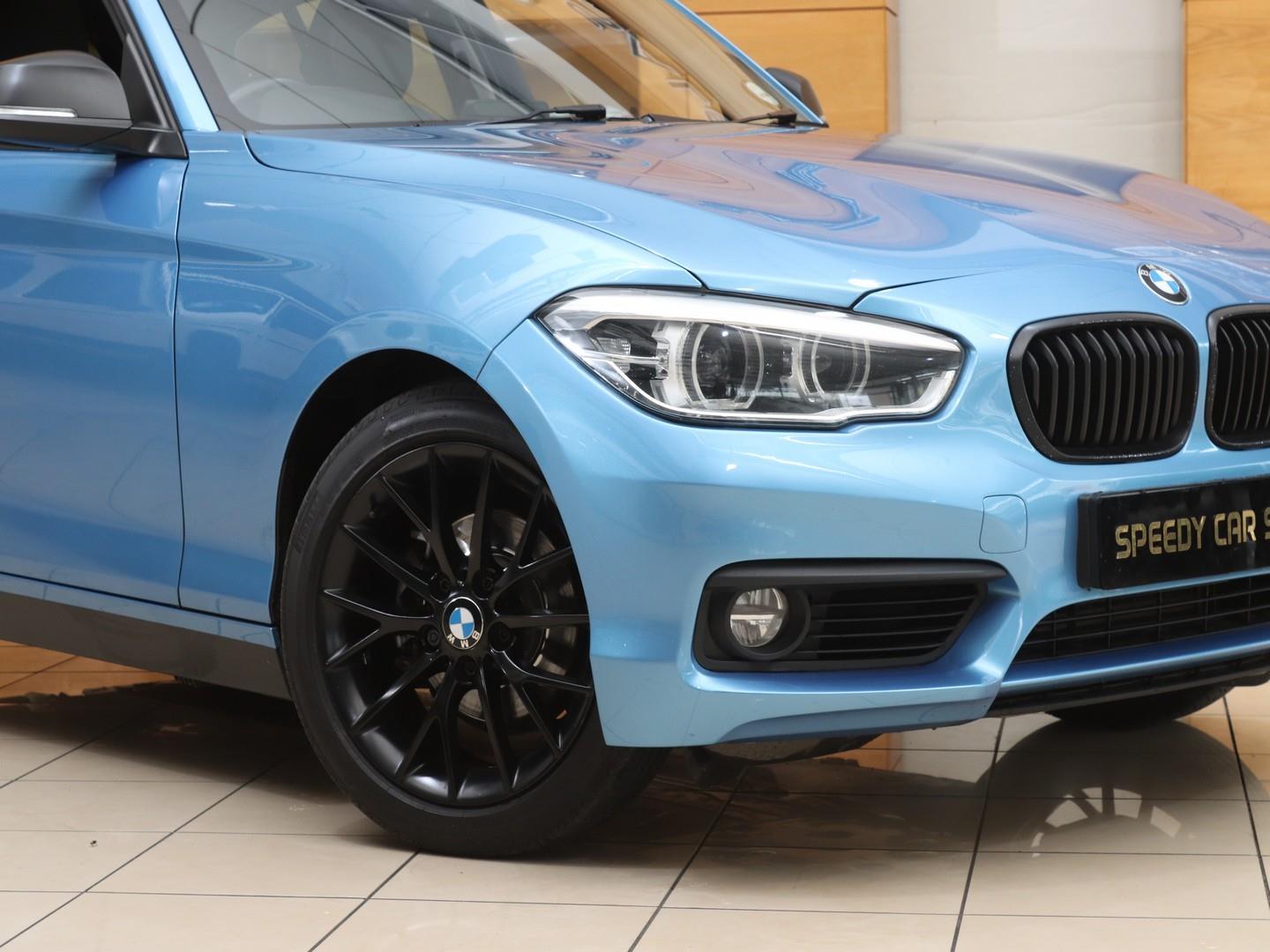 2018 BMW 1 Series 118i 5-Door Auto image 2