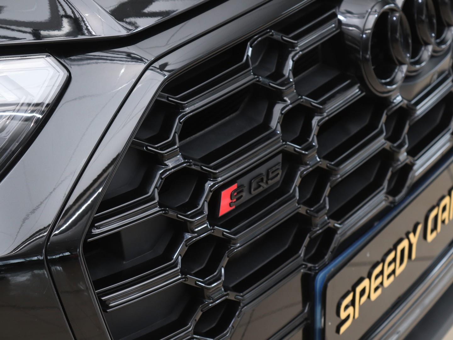 2025 Audi SQ5 Sportback TFSI Quattro Black Edition image 8