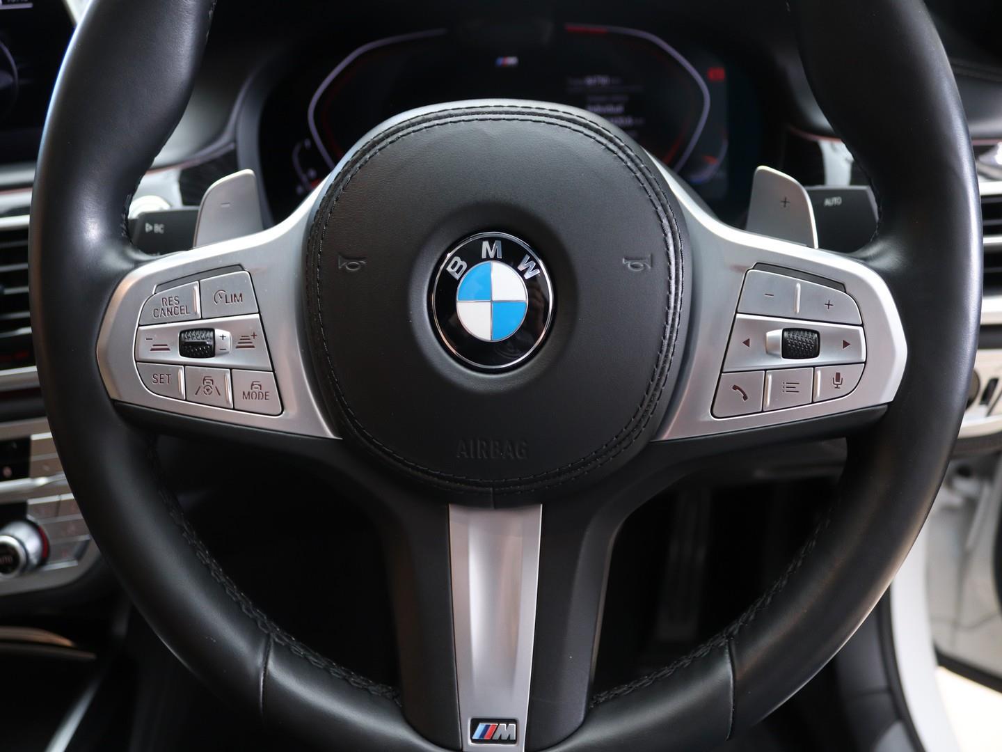2020 BMW 7 Series 750Li xDrive M Sport image 11
