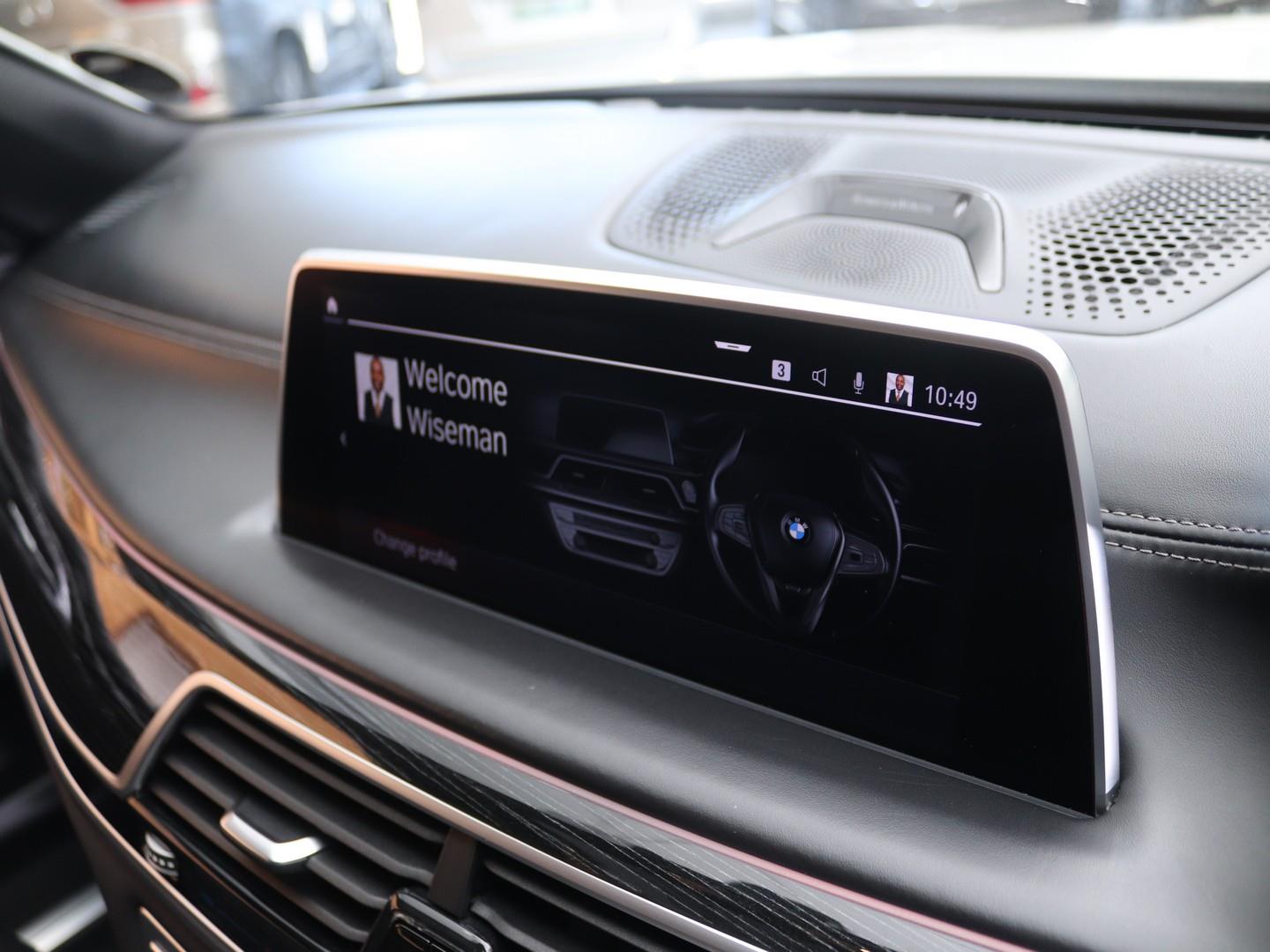 2020 BMW 7 Series 750Li xDrive M Sport image 12