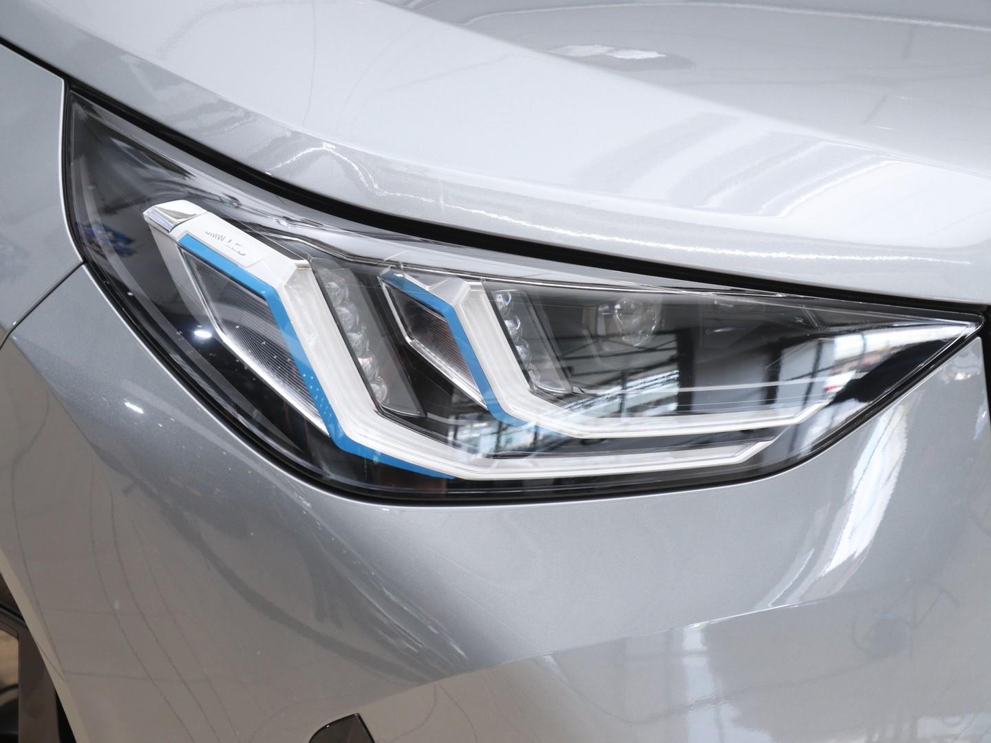 2026 BMW X3 20d xDrive Rugged image 4