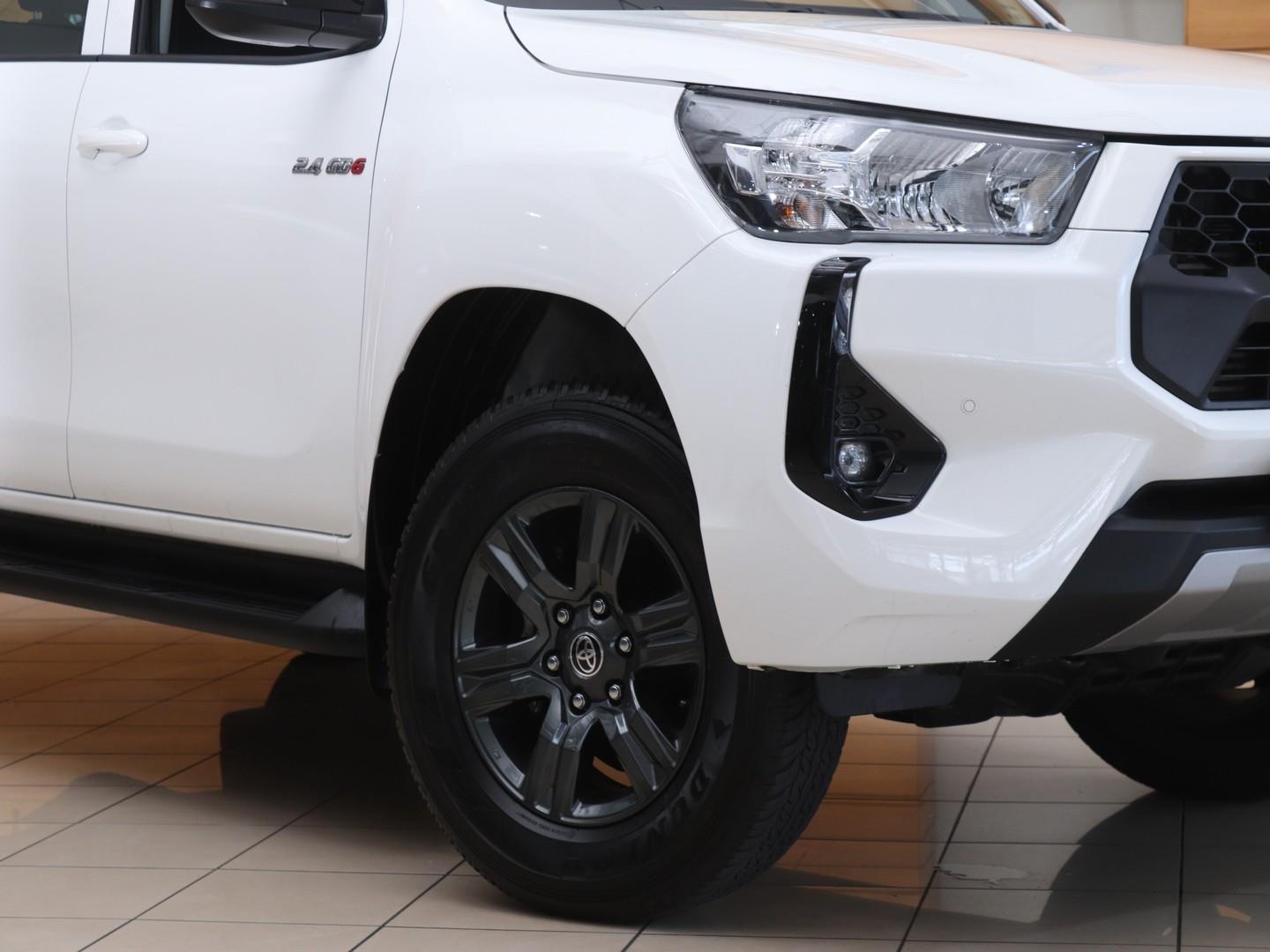 2025 Toyota Hilux 2.4GD-6 Double Cab 4x4 Raider Auto image 2