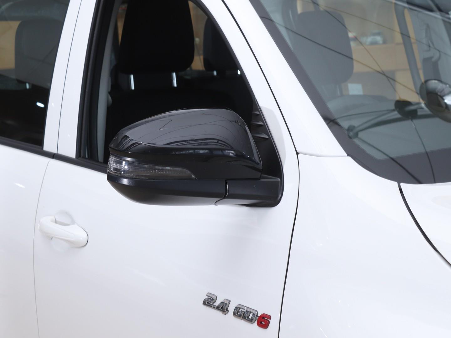 2025 Toyota Hilux 2.4GD-6 Double Cab 4x4 Raider Auto image 7