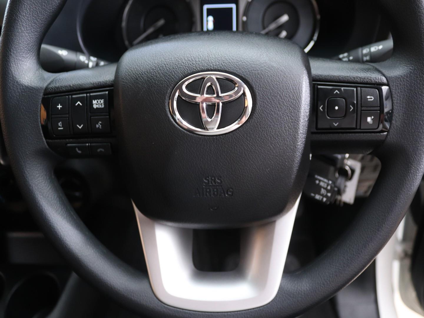 2025 Toyota Hilux 2.4GD-6 Double Cab 4x4 Raider Auto image 9