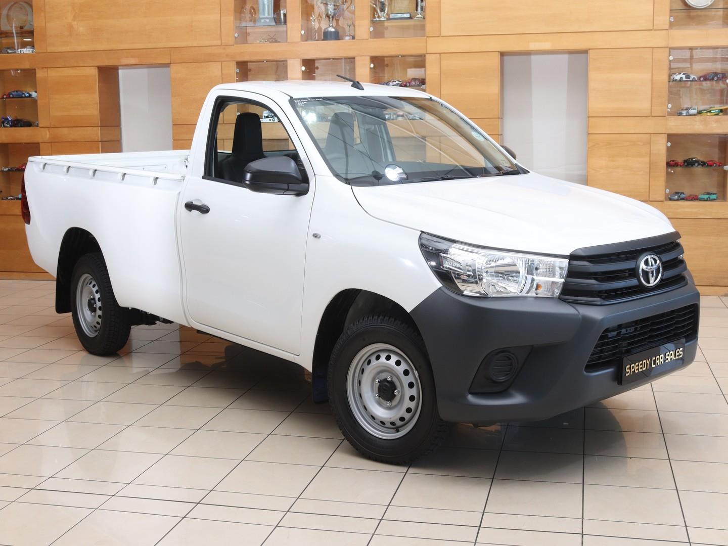 2025 Toyota Hilux 2.0 VVTi image 3