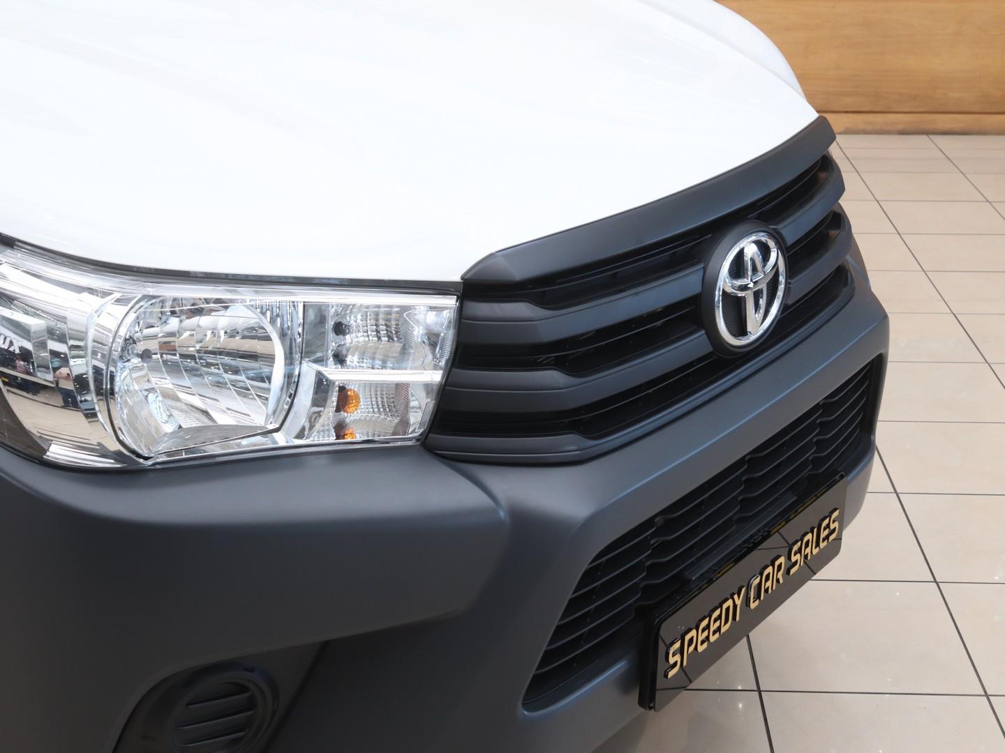 2025 Toyota Hilux 2.0 VVTi image 5