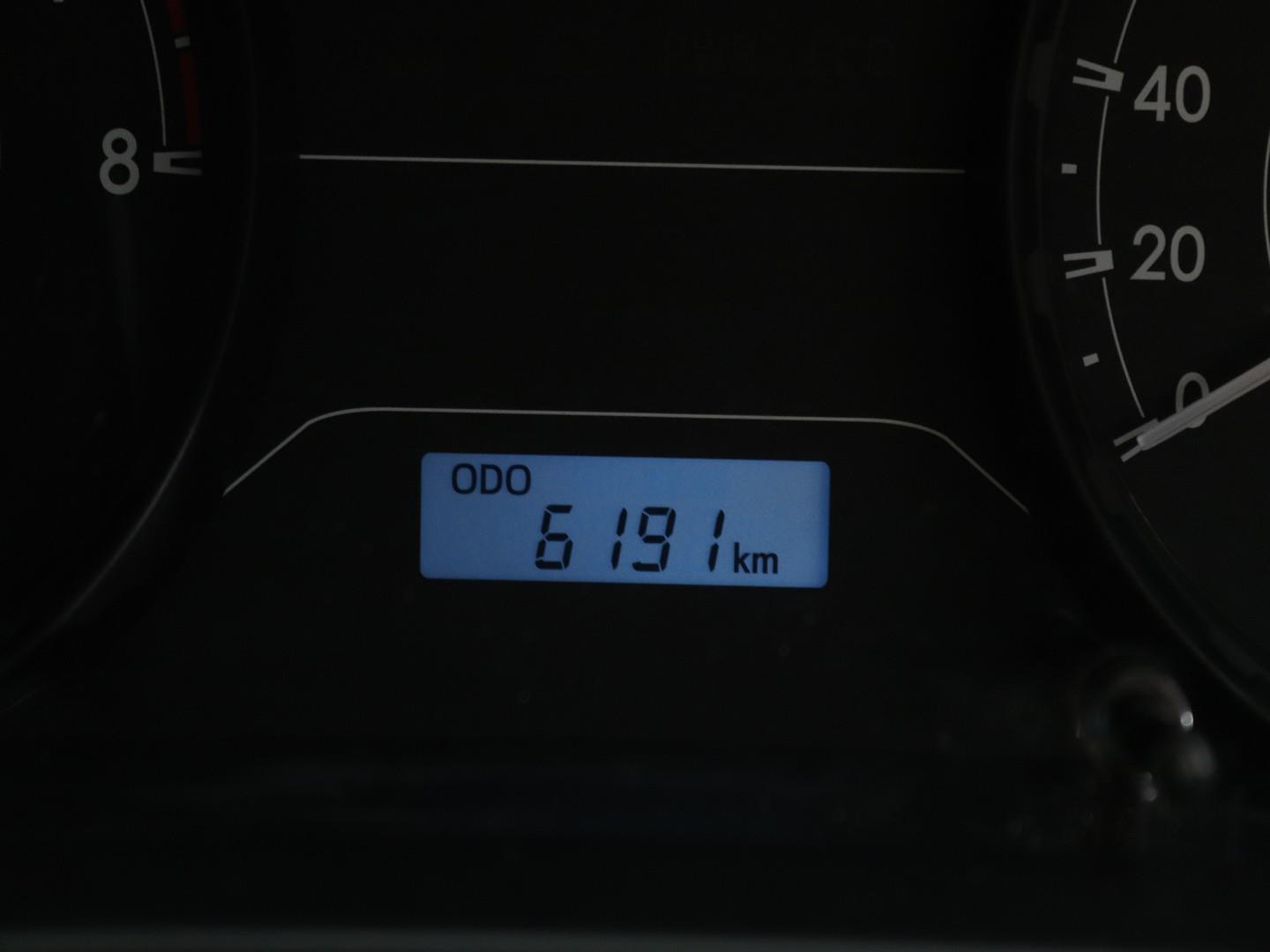 2025 Toyota Hilux 2.0 VVTi image 9