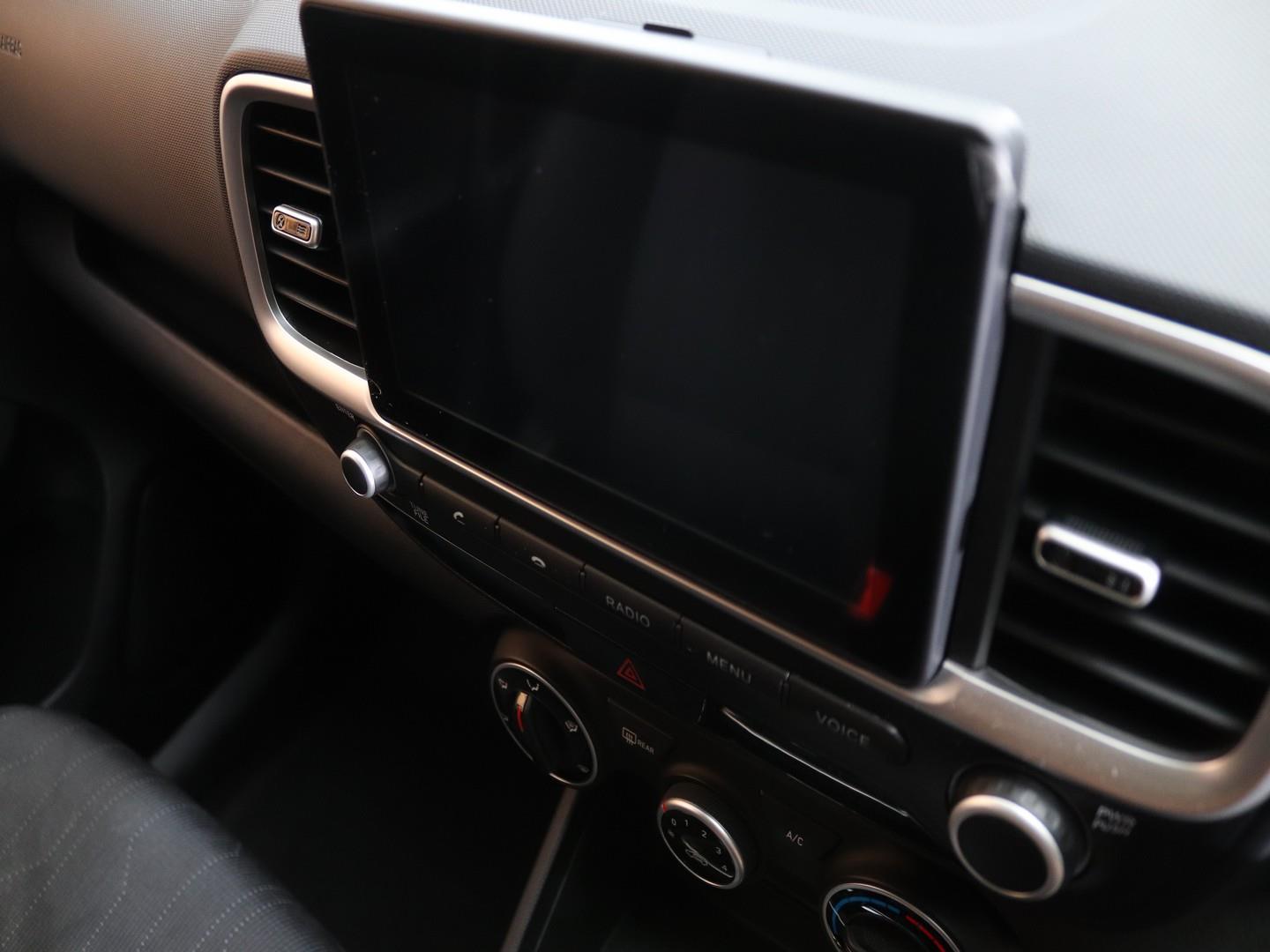 2022 Hyundai Venue 1.0T Motion Auto image 11