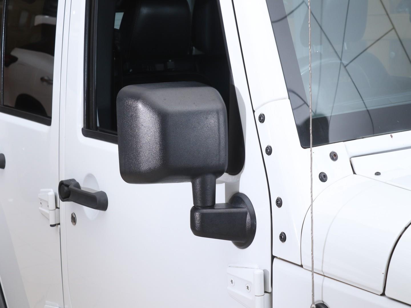 2012 Jeep Wrangler Unlimited 2.8CRD Sahara image 7