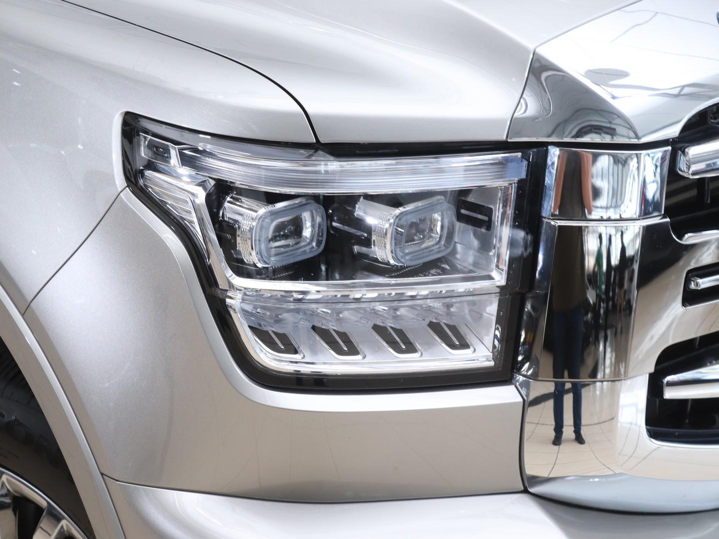 2025 GWM Tank 500 2.0T HEV Ultra Luxury 4x4 image 4