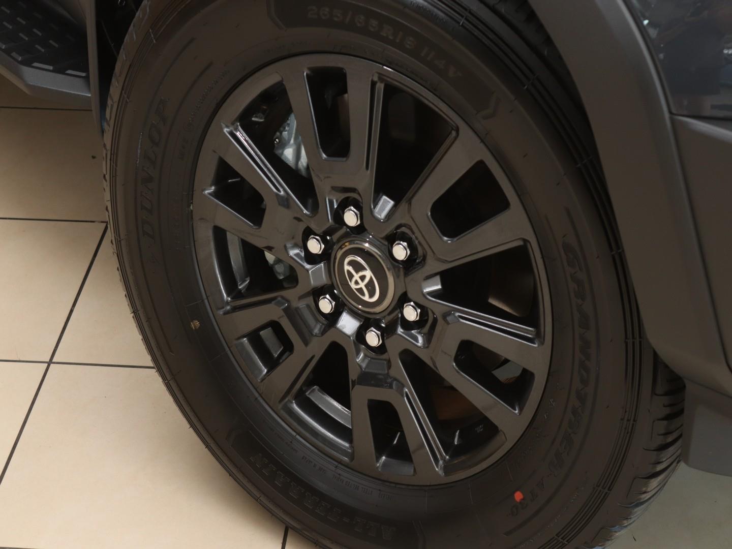 2026 Toyota Land Cruiser Prado 2.8GD TX image 6