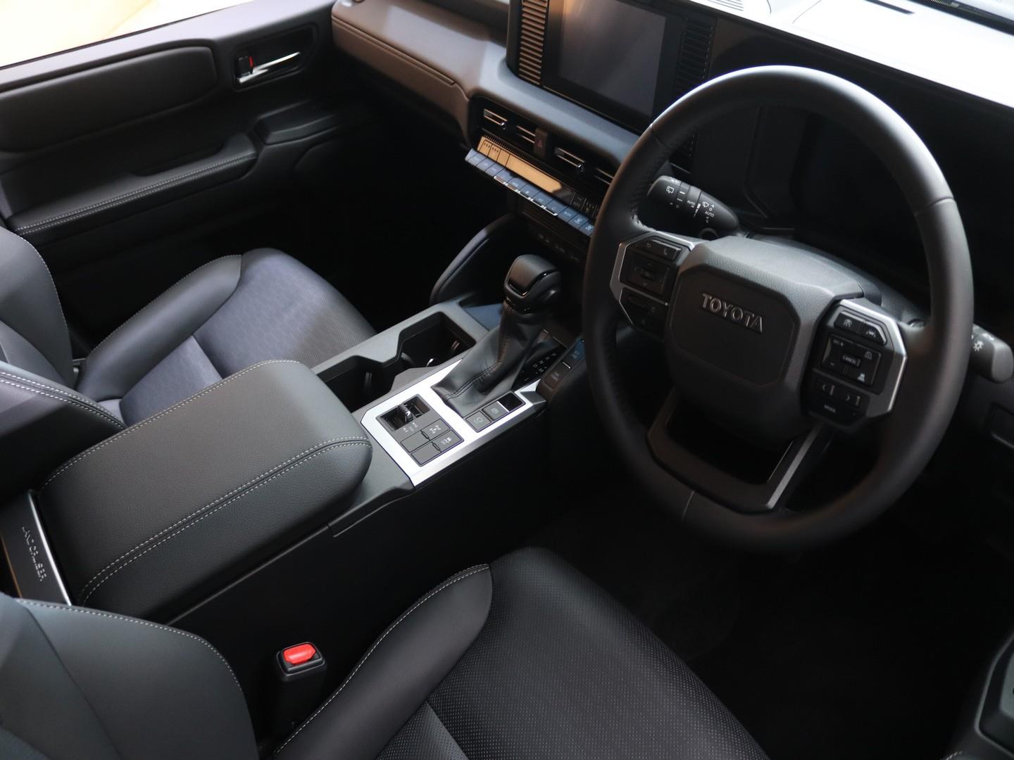 2026 Toyota Land Cruiser Prado 2.8GD TX image 8
