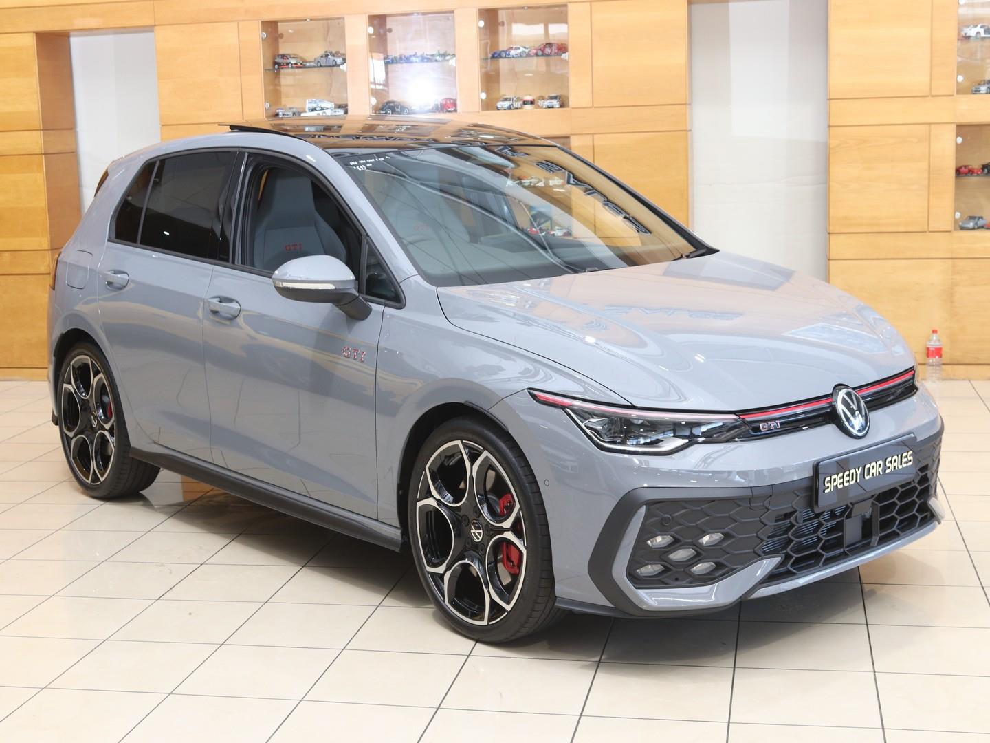 2026 Volkswagen Golf GTI image 3