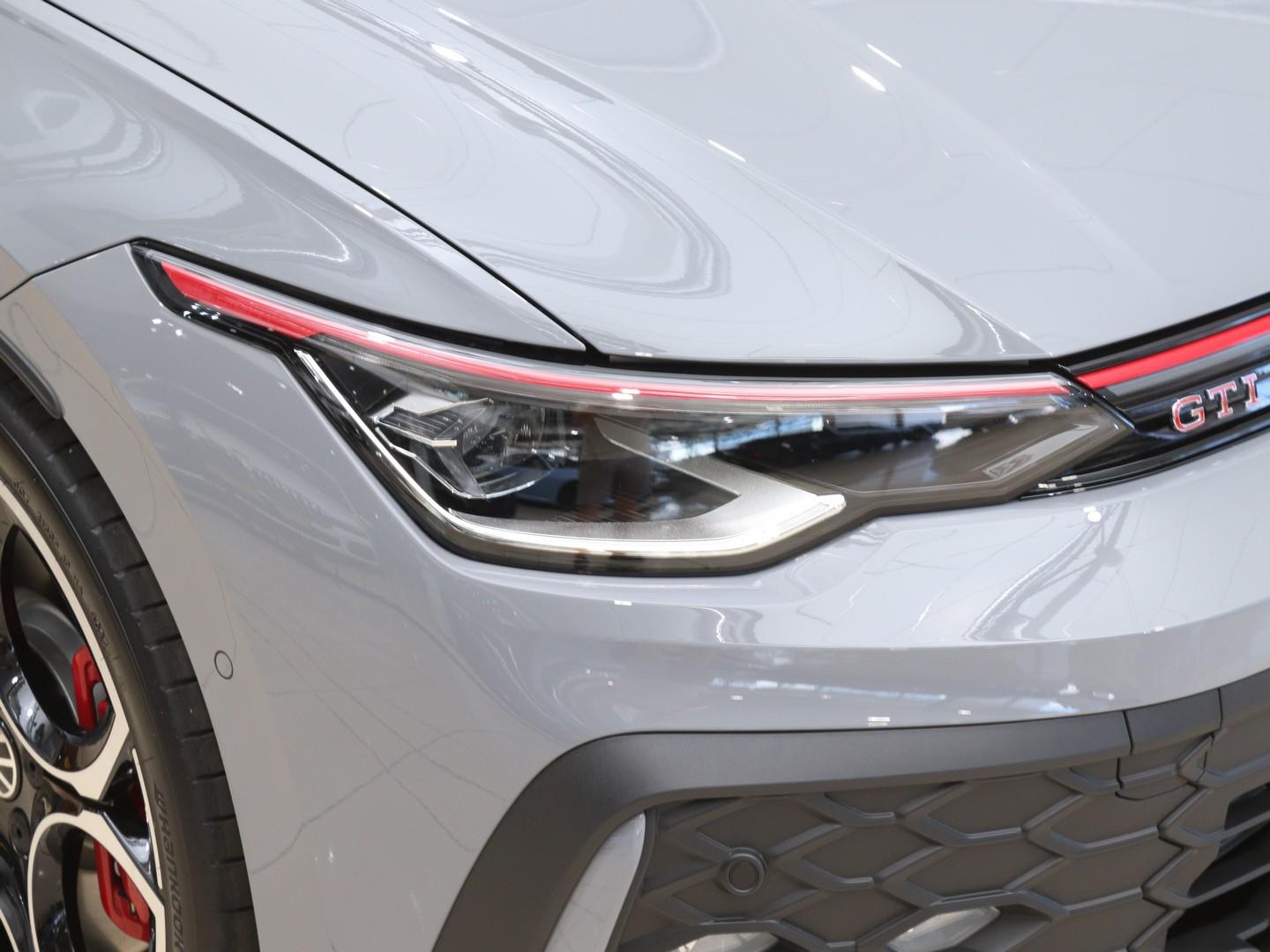 2026 Volkswagen Golf GTI image 4