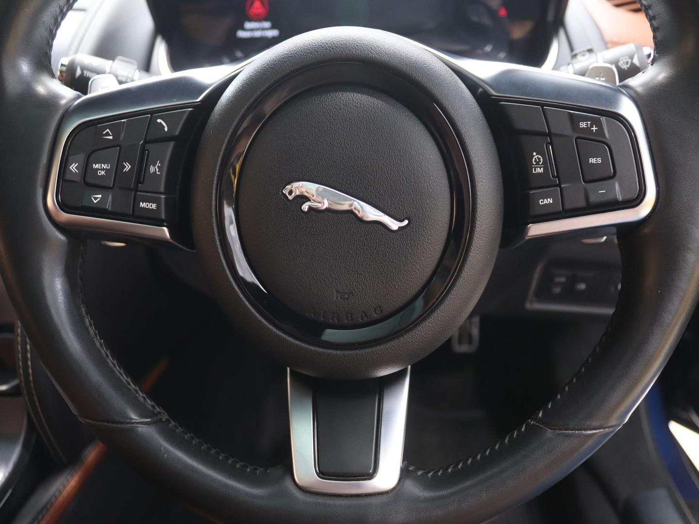 2021 Jaguar F-Type P380 R-Dynamic Coupe image 10