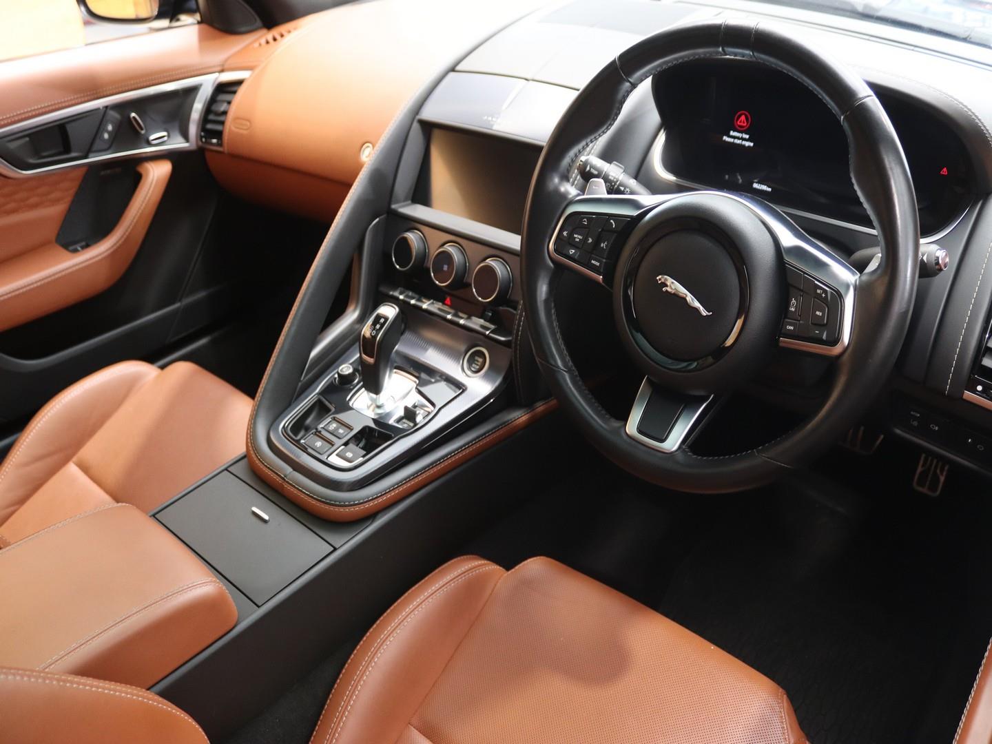 2021 Jaguar F-Type P380 R-Dynamic Coupe image 9