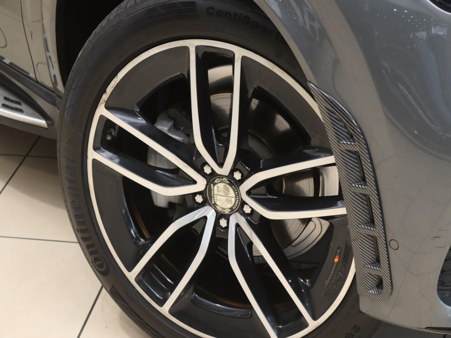 2021 Mercedes-Benz GLE GLE300d 4Matic AMG Line image 6