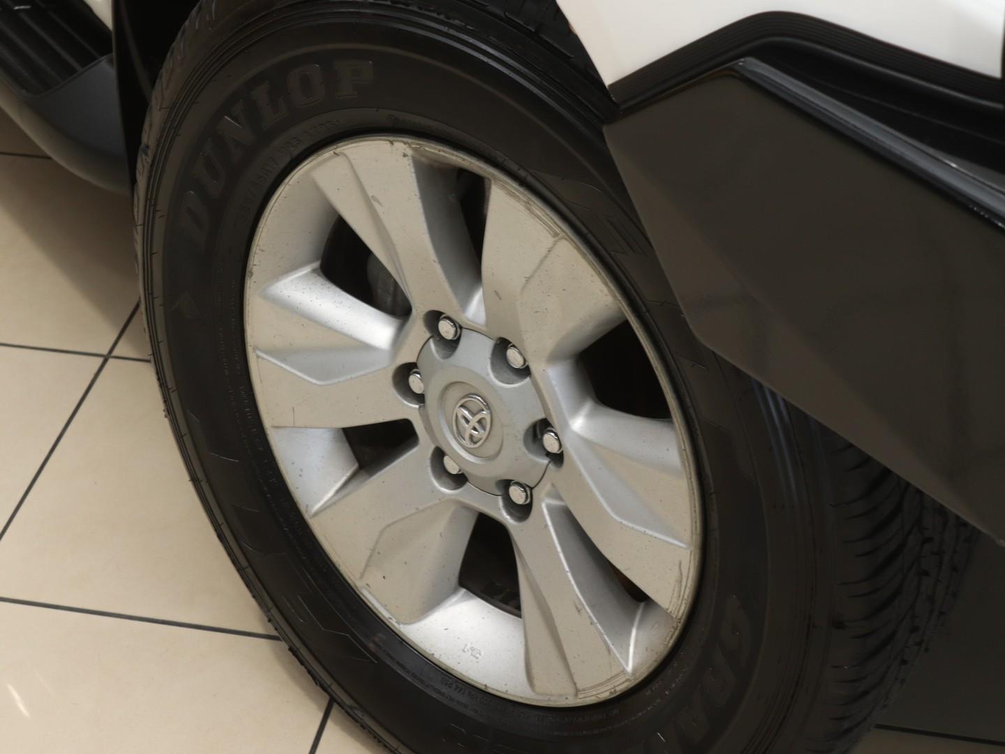 2019 Toyota Hilux 2.4GD-6 Double Cab 4x4 SRX Auto image 6