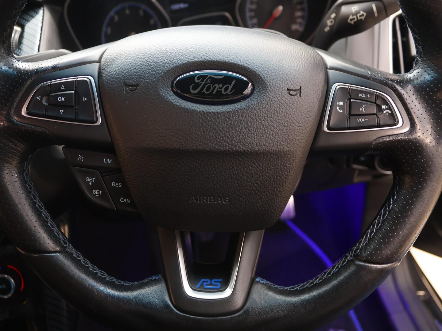 2016 Ford Focus RS image 10