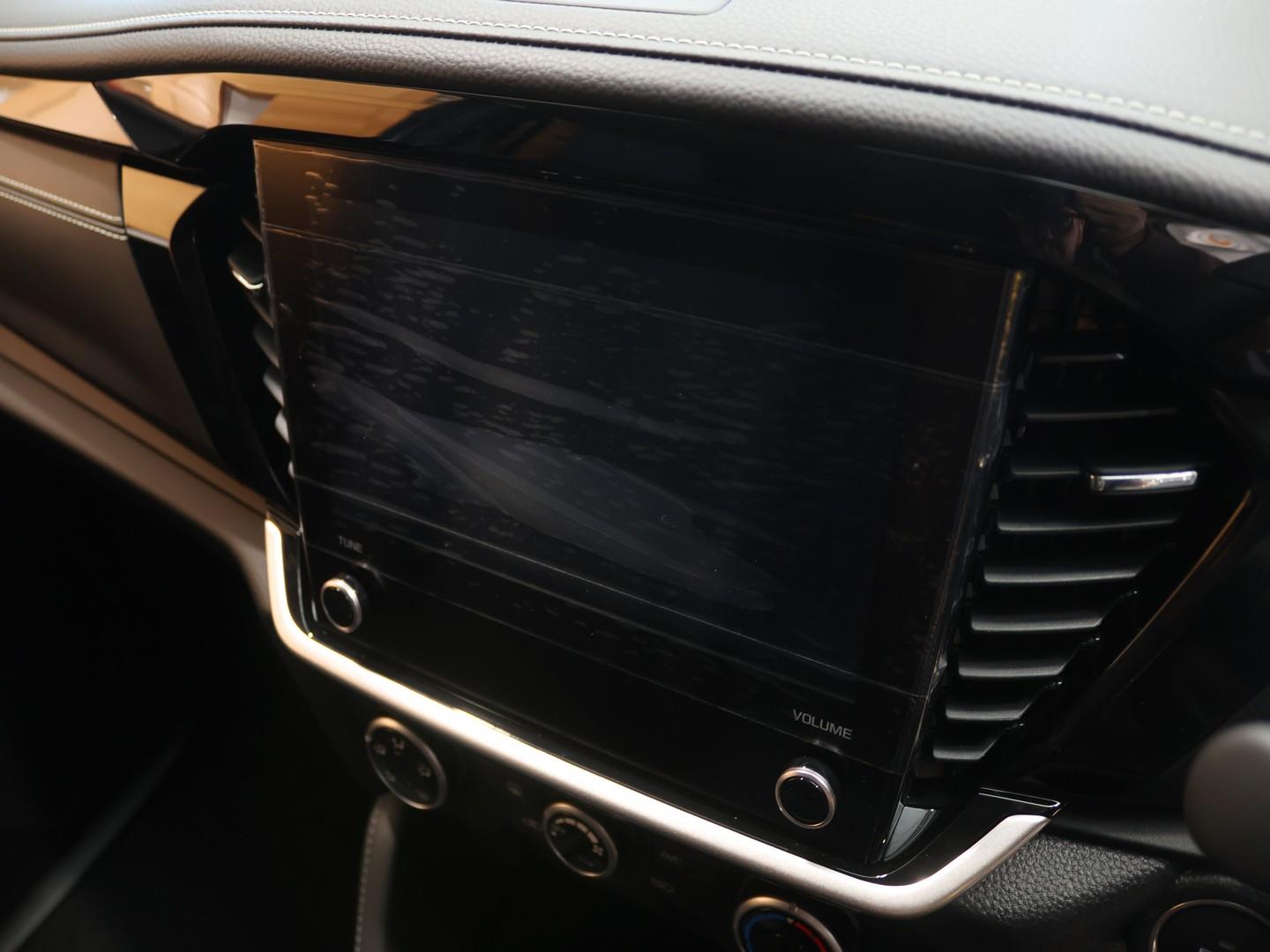 2026 Isuzu mu-X 1.9TD LS image 11