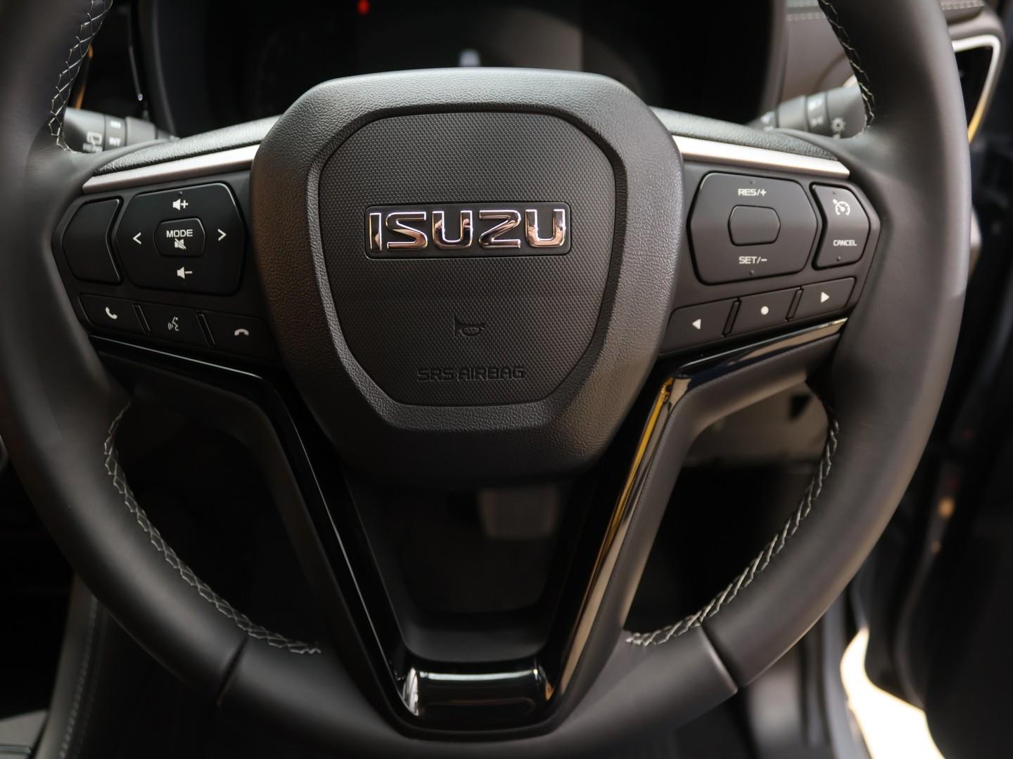 2026 Isuzu mu-X 1.9TD LS image 9