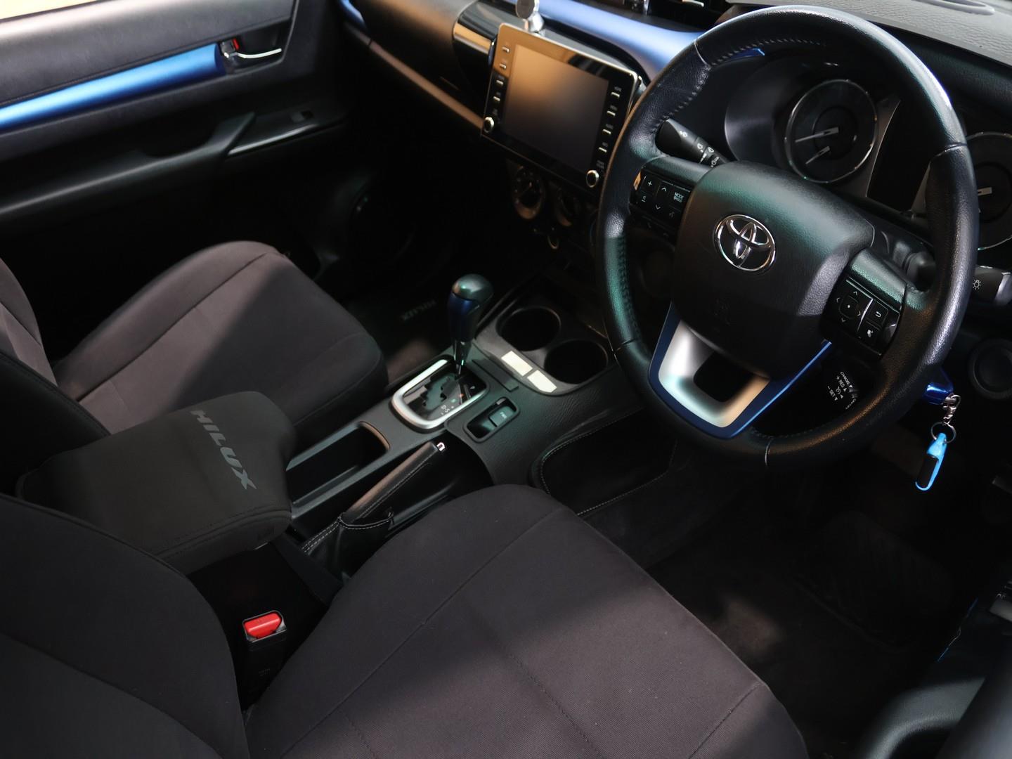 2022 Toyota Hilux 2.8GD-6 Raider Auto image 9