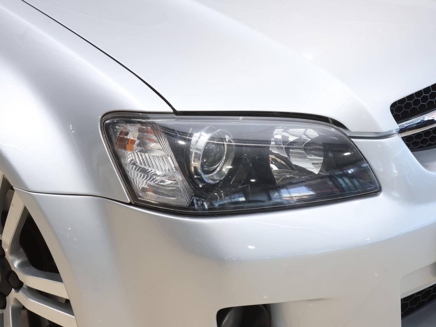 2010 Chevrolet Lumina Ute SS image 4
