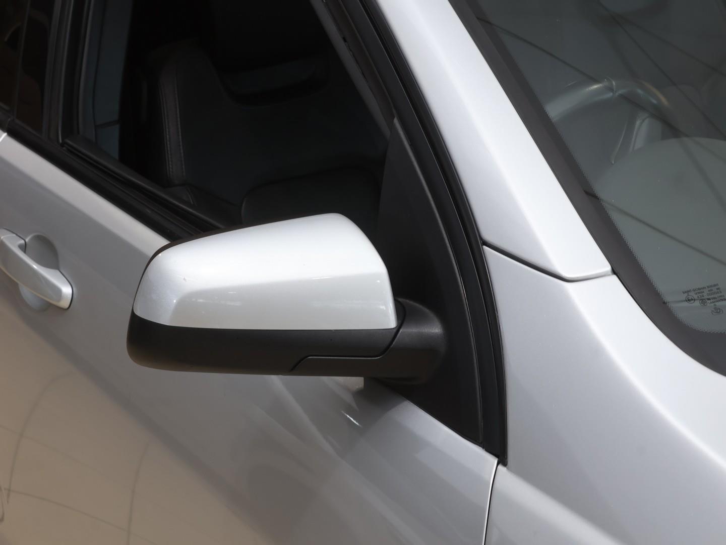 2010 Chevrolet Lumina Ute SS image 7
