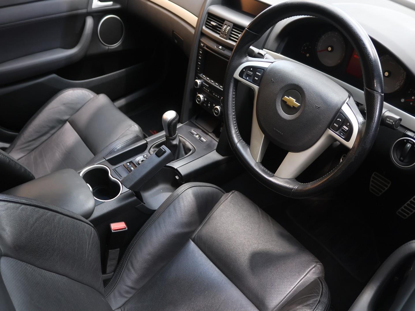 2010 Chevrolet Lumina Ute SS image 9