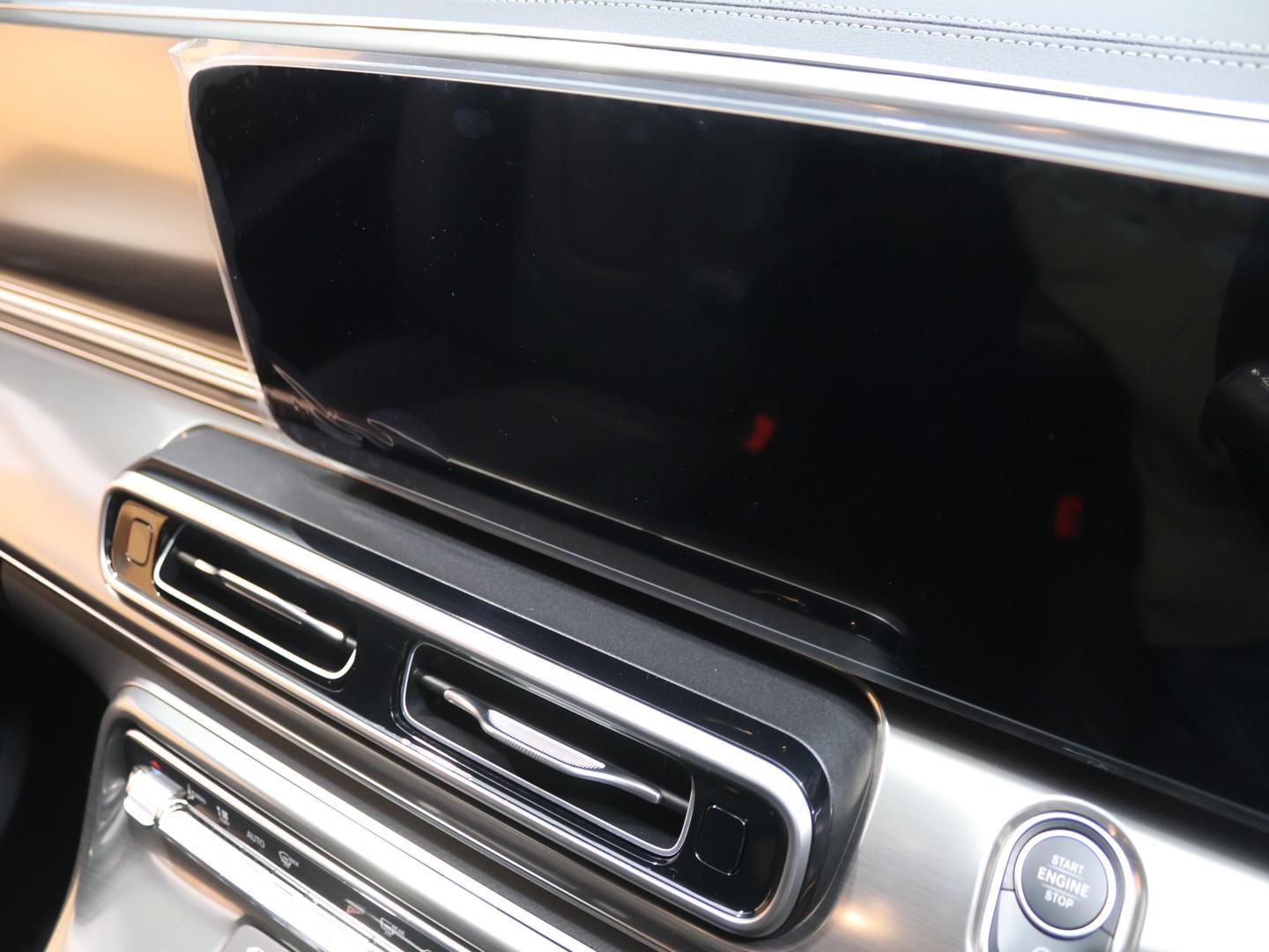 2026 Mercedes-Benz V-Class V300d Exclusive image 12