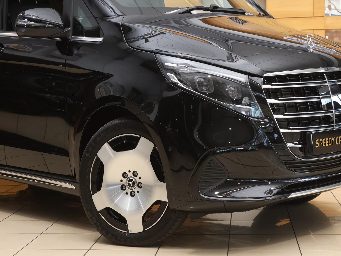 2026 Mercedes-Benz V-Class V300d Exclusive image 2