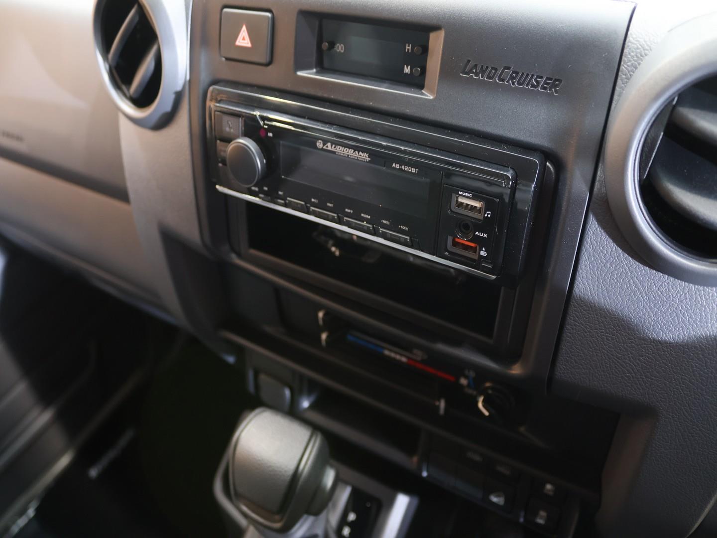 2026 Toyota Land Cruiser 79 2.8GD-6 Single Cab Auto image 11