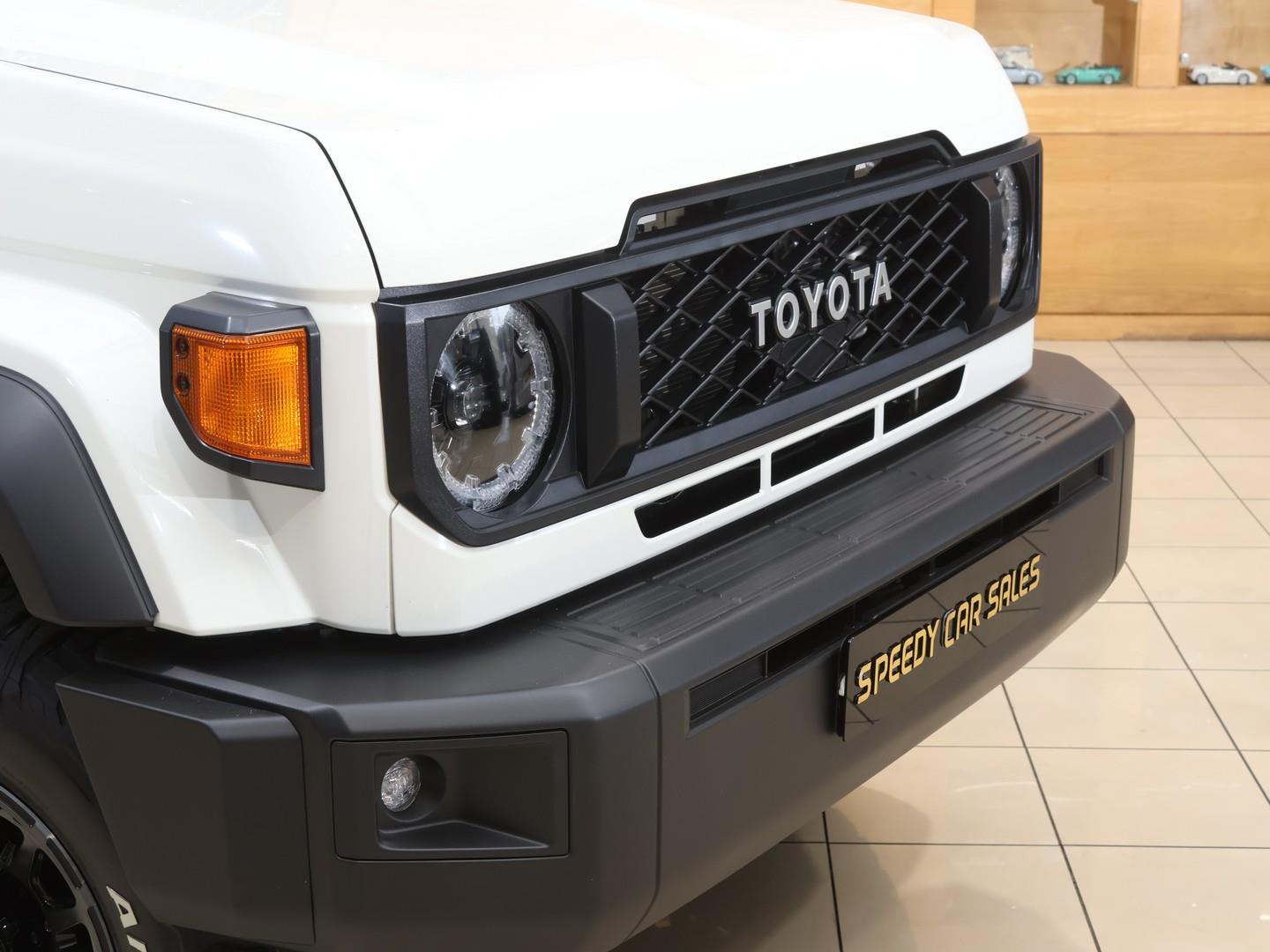 2026 Toyota Land Cruiser 79 2.8GD-6 Single Cab Auto image 5