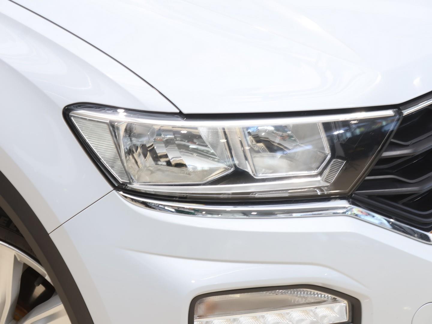 2021 Volkswagen T-Roc 2.0TSI 140kW 4Motion Design image 4