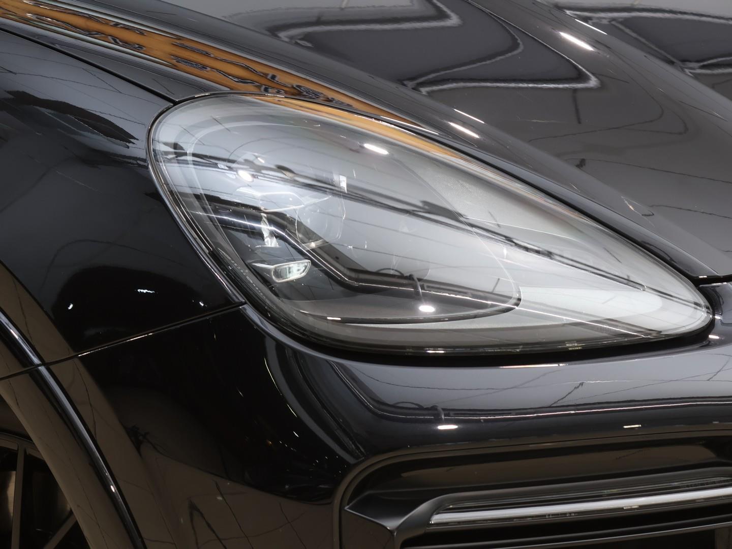 2022 Porsche Cayenne GTS Coupe image 4