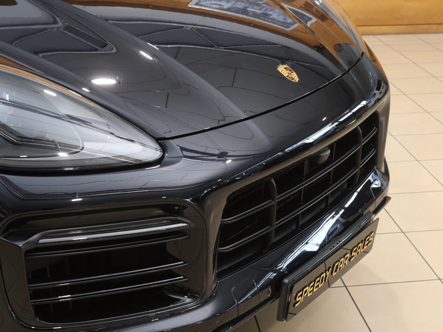 2022 Porsche Cayenne GTS Coupe image 5