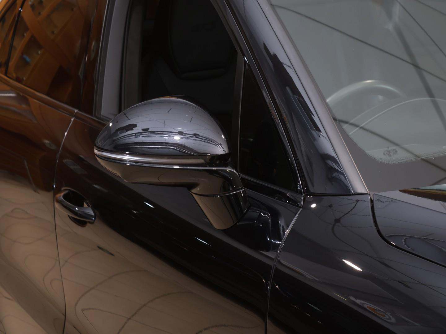2022 Porsche Cayenne GTS Coupe image 7