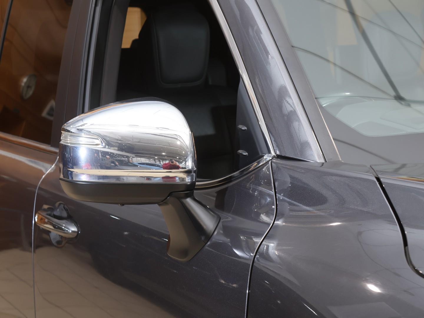 2023 Toyota Land Cruiser 300 3.5T ZX image 7