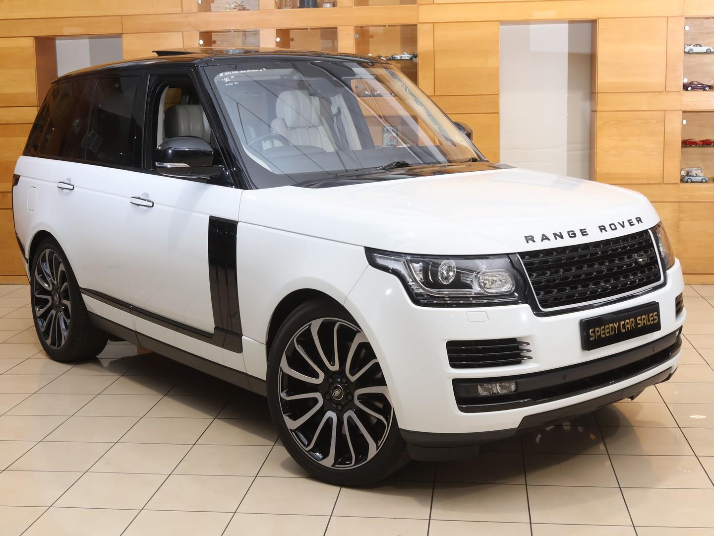 2017 Land Rover Range Rover Vogue SE Supercharged image 3