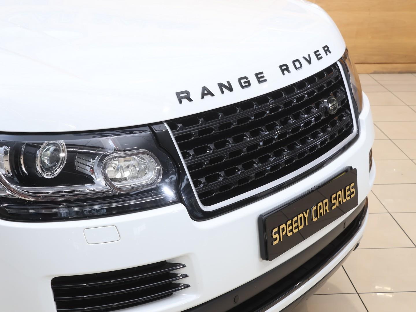 2017 Land Rover Range Rover Vogue SE Supercharged image 5