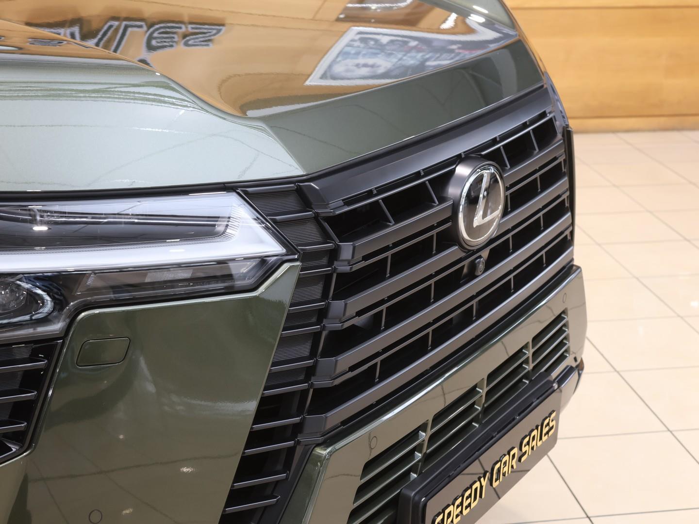 2026 Lexus GX 550 SE image 5