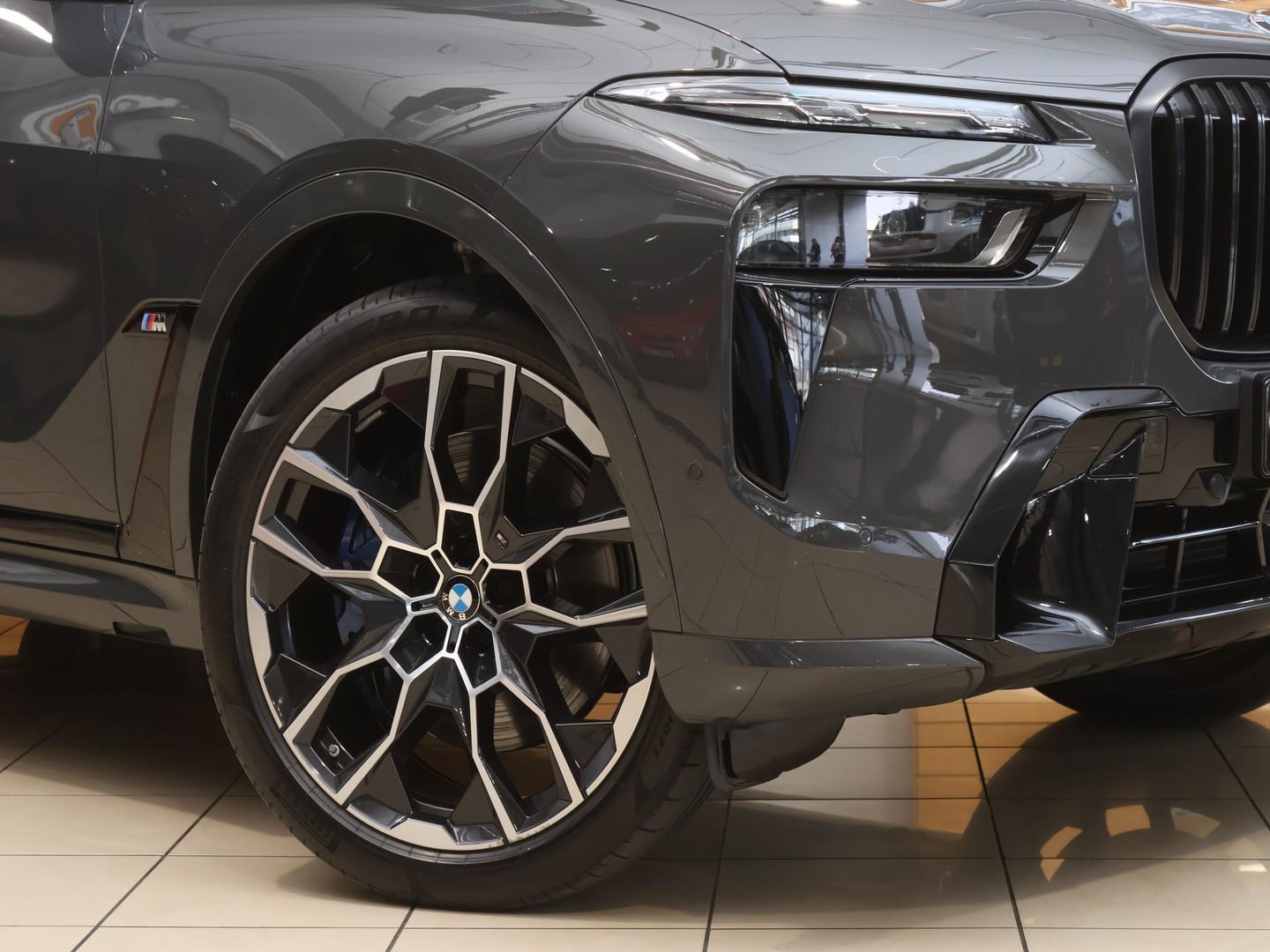 2023 BMW X7 xDrive M60I M Performance Pro (G07) image 2