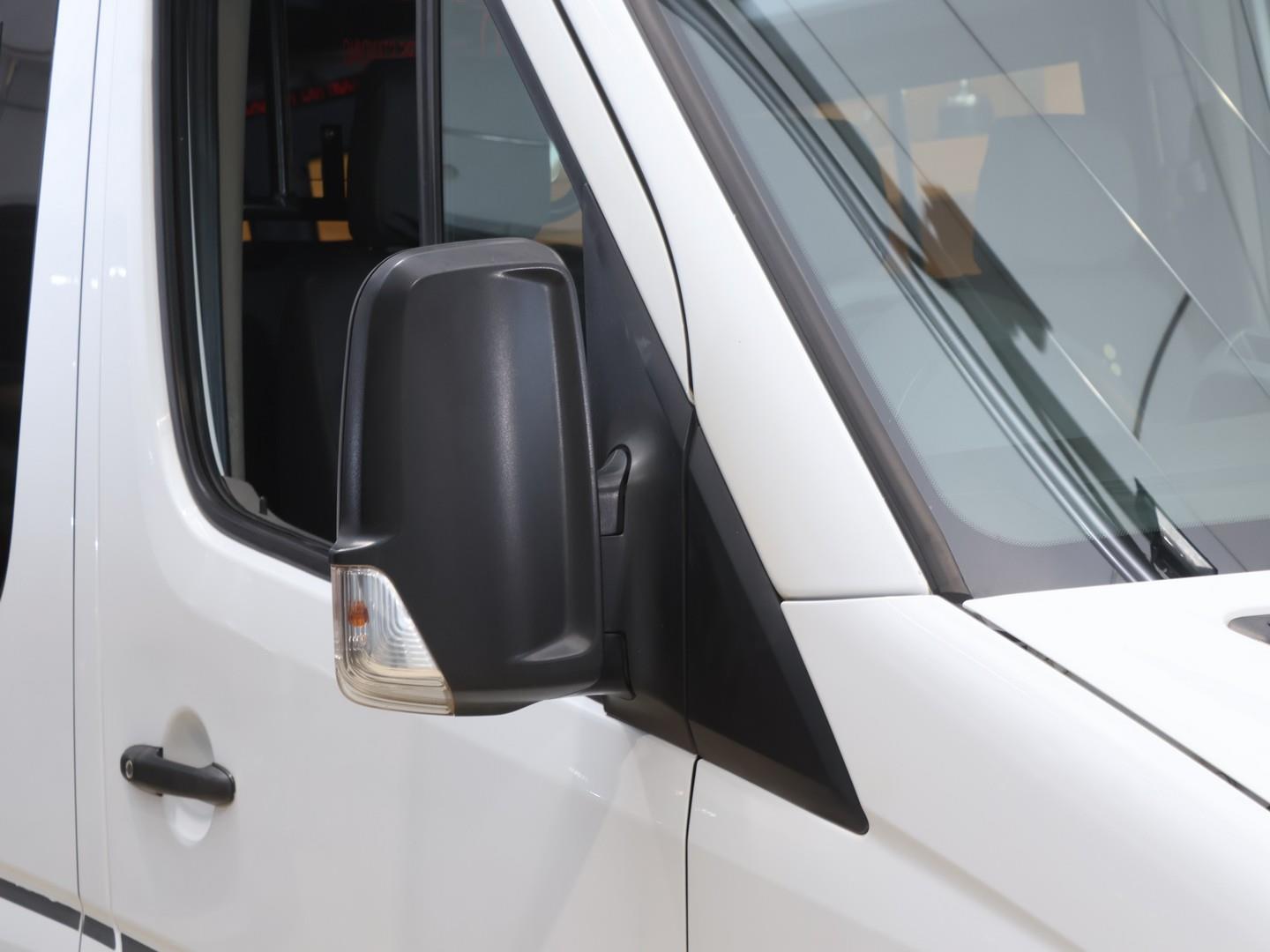 2016 Mercedes-Benz Sprinter 515 CDI image 4