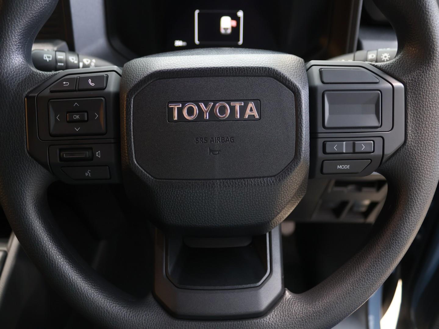2026 Toyota Land Cruiser FJ 2.7 4x4 GX image 9