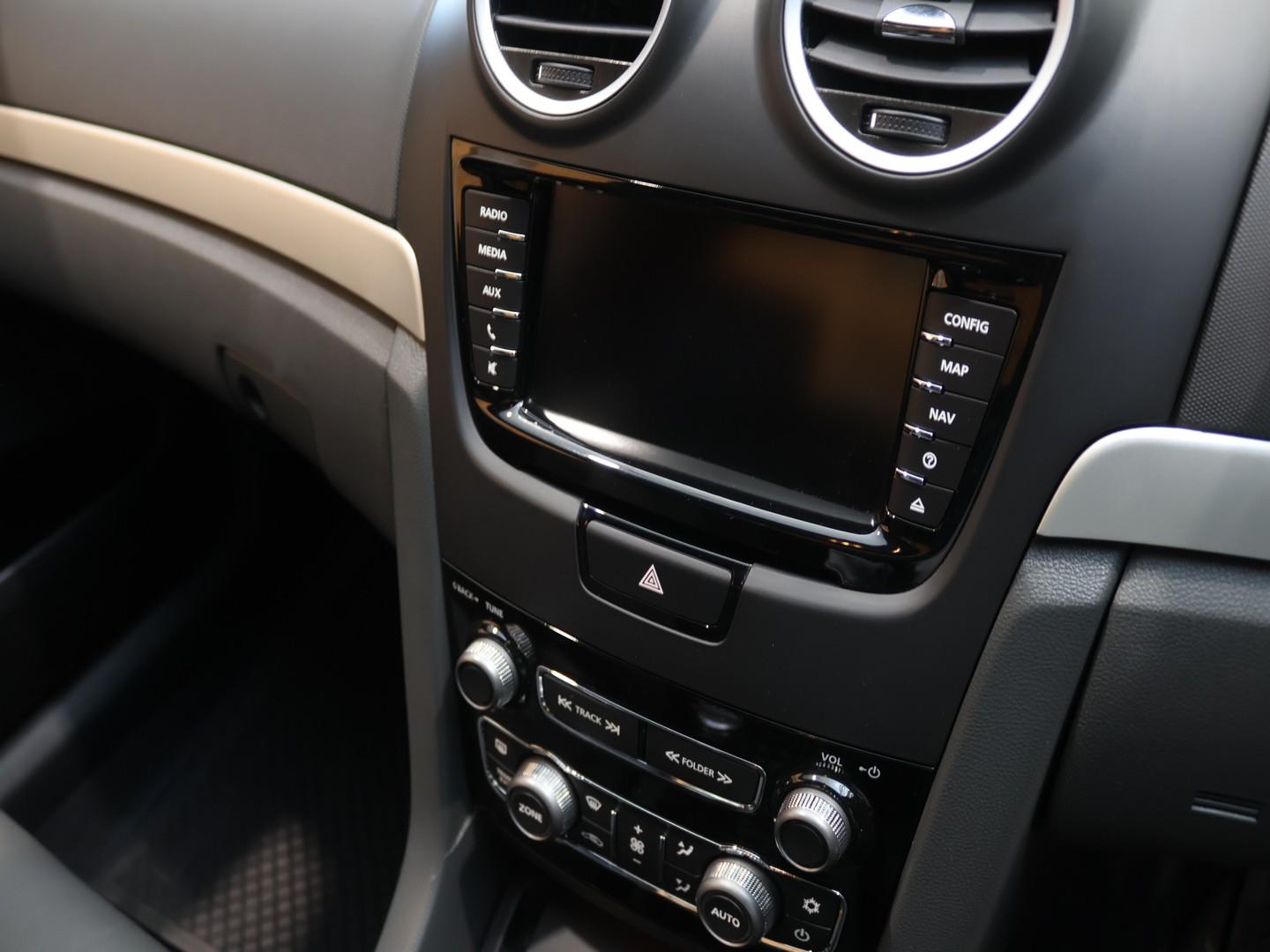 2011 Chevrolet Lumina Ute SSV image 11
